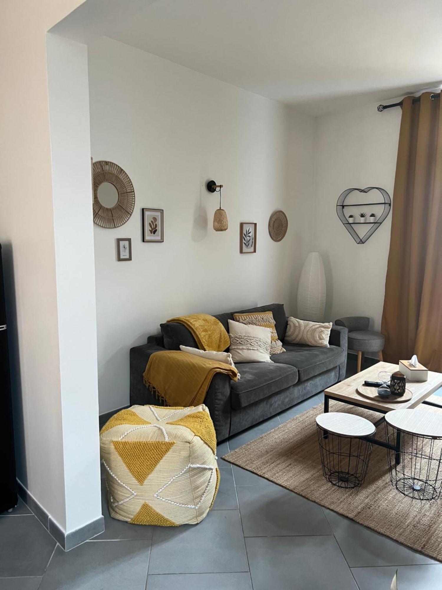 La Jolie Petite Maison Saint-André-les-Vergers Exteriör bild