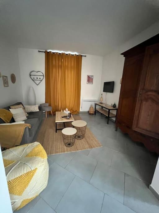 La Jolie Petite Maison Saint-André-les-Vergers Exteriör bild