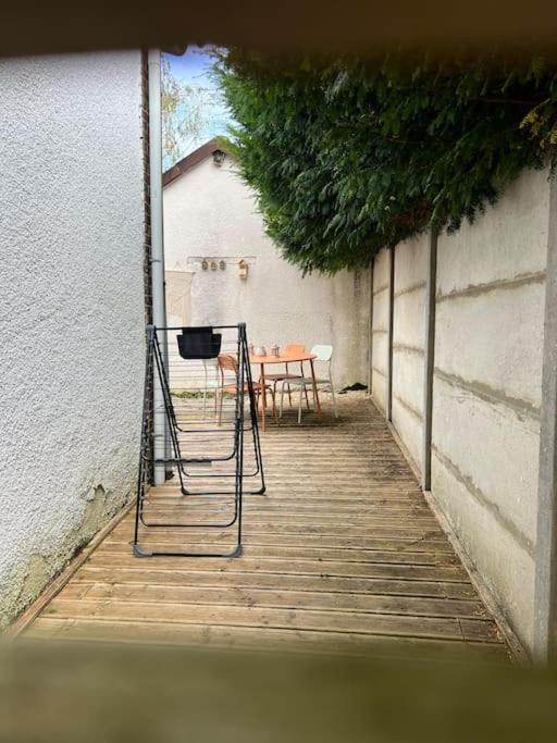 La Jolie Petite Maison Saint-André-les-Vergers Exteriör bild